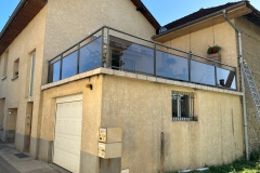 garde-corps-aluminium-verre-fume-saint-chef