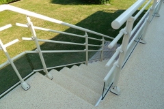 garde-corps-escalier-beige-vitre-corbelin