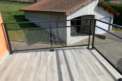 garde-corps-horizal-vitre-aluminium-mont-ferrat