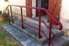 garde-corps-rouge-pourpre-faverges-de-la-tour