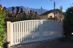 portail-battant-motorise-ral-9010-crachier