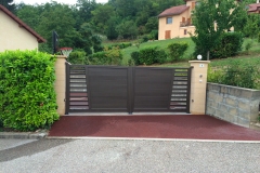 portail-battant-motorise-ral-7016-saint-alban-de-montbel