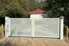 portail-blanc-battant-rochefort