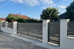 portail-coulissant-aluminium-motorise-ambleon