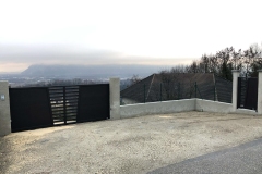 portail-gris-anthracite-aluminium-saint-piere-de-curille