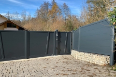 portail-gris-anthracite-battant-la-batie-montgascon