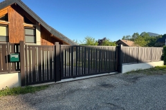 portail-motorise-designe-ral-7016-entremont-le-vieux
