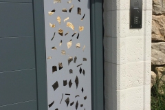 portail-ral-7035-decoupe-laser-blanche-chambery