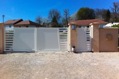 portail-ral-9010-motorise-battant-bonnefamille