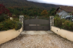 portail-ral-7039-battant-motorise-peyrieu