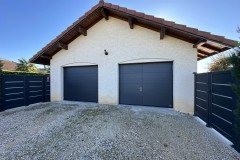 porte-de-garage-sectionnelle-gris-anthracite-domessin