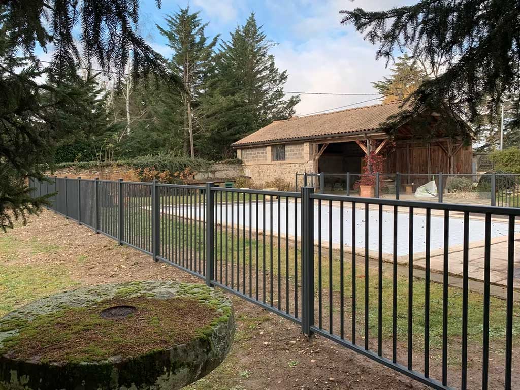 protection piscine chambery